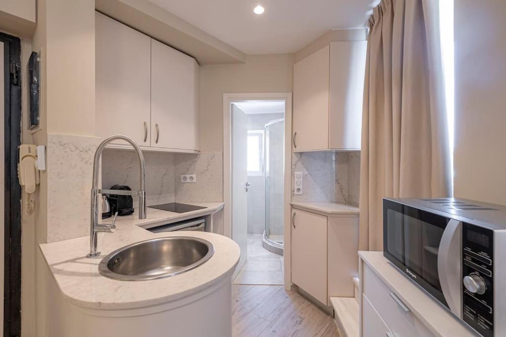 Ferienwohnung Penthouse In The Heart Of Athen Exterior foto